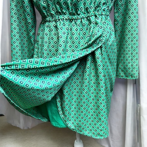 🌻J. Crew Green Diamond Print Long Sleeve Tulip Hem Dress Size 8 - Picture 4 of 10